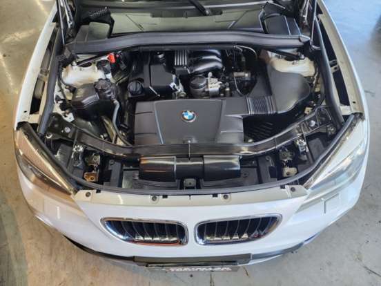 BMW-X1-2.0 18I 4X2 24V GASOLINA 4P AUTOMÁTICO BMW-X1-2013