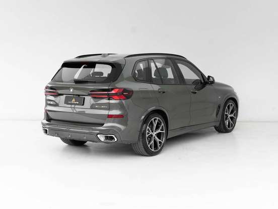 BMW-X5-3.0 I6 TURBO HÍBRIDO XDRIVE50E M SPORT AUTOMÁTICO BMW-X5-2024