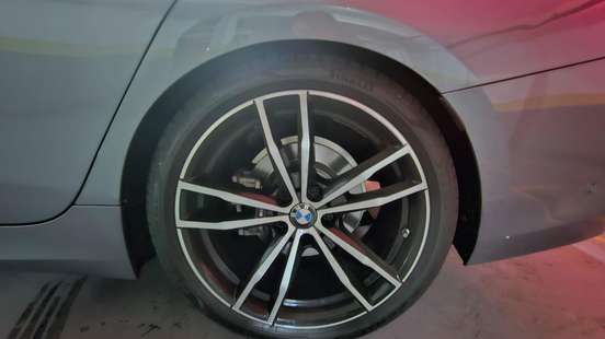 BMW-320i-2025