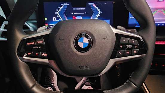 BMW-320i-2025