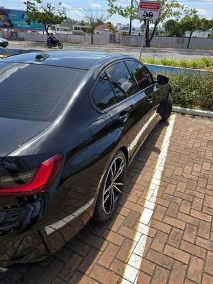 BMW-320i-2024
