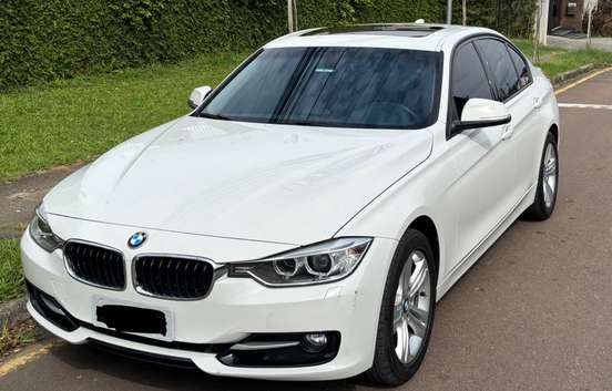BMW-320i-2015