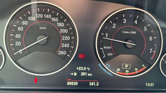 BMW-320i-2015