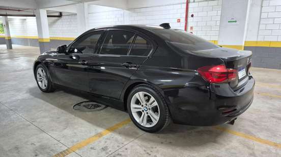 BMW-320i-2017