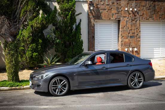 BMW-328i-2017