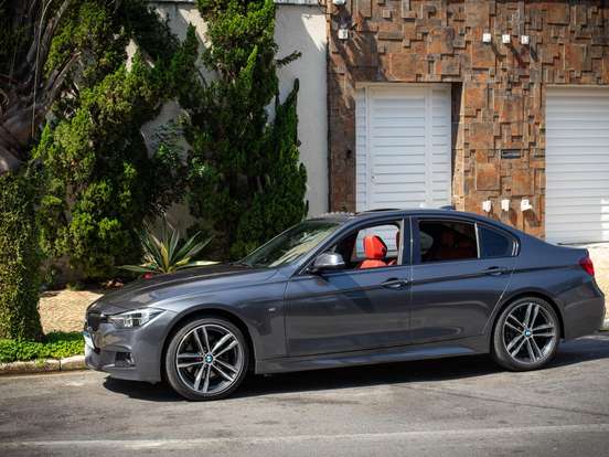BMW-328i-2.0 M SPORT 16V ACTIVEFLEX 4P AUTOMÁTICO BMW-328i-2017