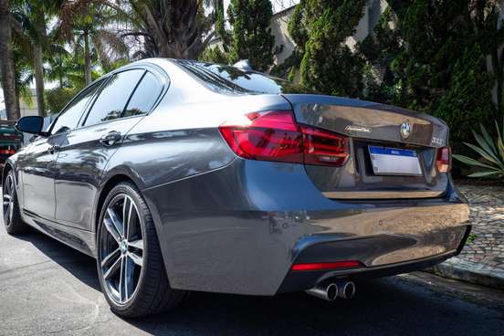 BMW-328i-2017