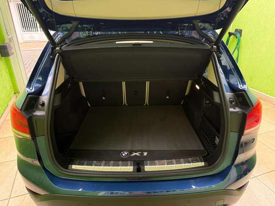 BMW-X1-2021