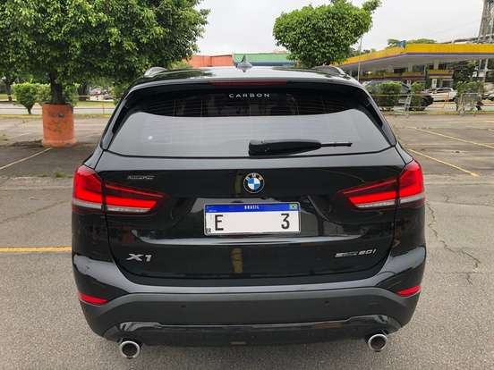 BMW-X1-2021
