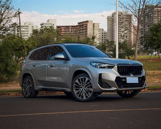 BMW-X1-2024