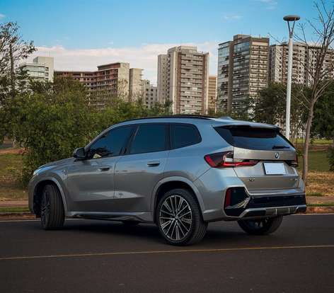 BMW-X1-2024
