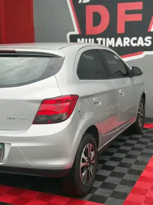 CHEVROLET-ONIX-2013