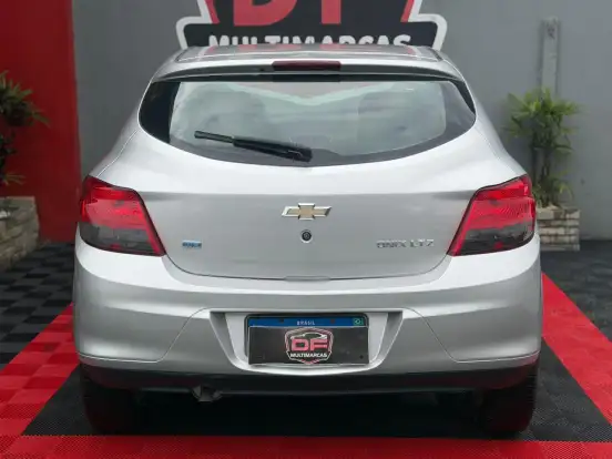 CHEVROLET-ONIX-2013