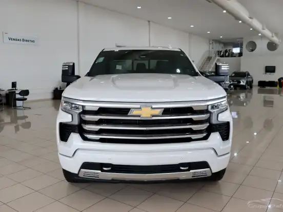 CHEVROLET-SILVERADO-5.3 V8 GASOLINA 1500 HIGH COUNTRY 4X4 AUTOMÁTICO CHEVROLET-SILVERADO-2025