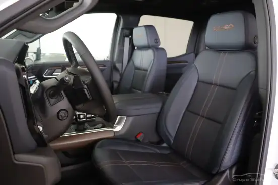 CHEVROLET-SILVERADO-2025