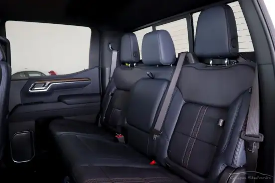 CHEVROLET-SILVERADO-2025