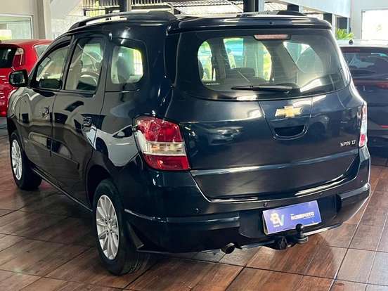 CHEVROLET-SPIN-2015