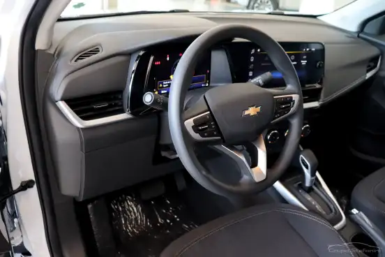 CHEVROLET-TRACKER-2025