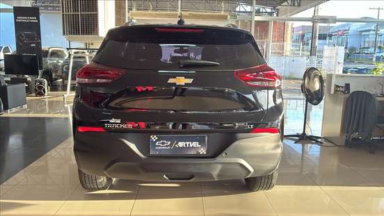 CHEVROLET-TRACKER-2023