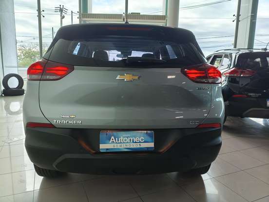 CHEVROLET-TRACKER-2024