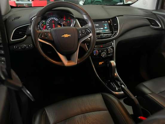 CHEVROLET-TRACKER-2018