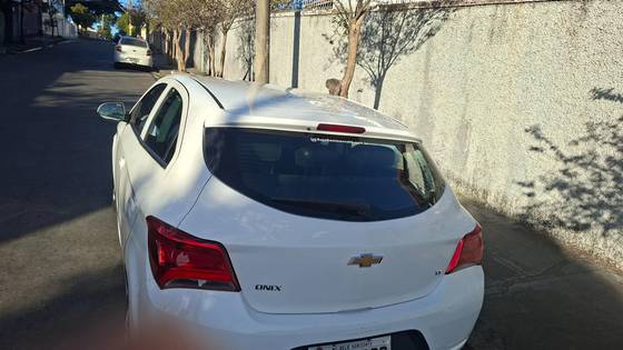 CHEVROLET ONIX 1.0 MPFI LT 8V FLEX 4P MANUAL