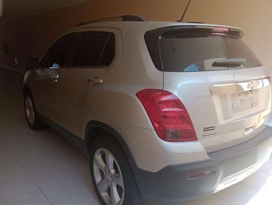 CHEVROLET-TRACKER-2015