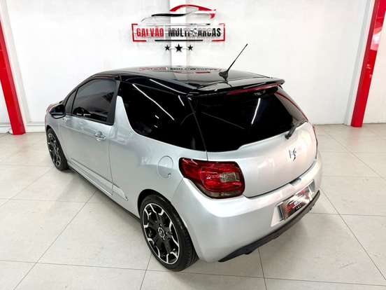 CITROËN-DS3-2013