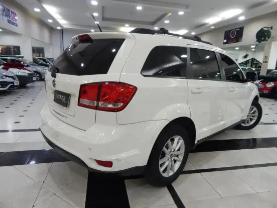 FIAT-FREEMONT-2.4 PRECISION 16V GASOLINA 4P AUTOMÁTICO FIAT-FREEMONT-2013