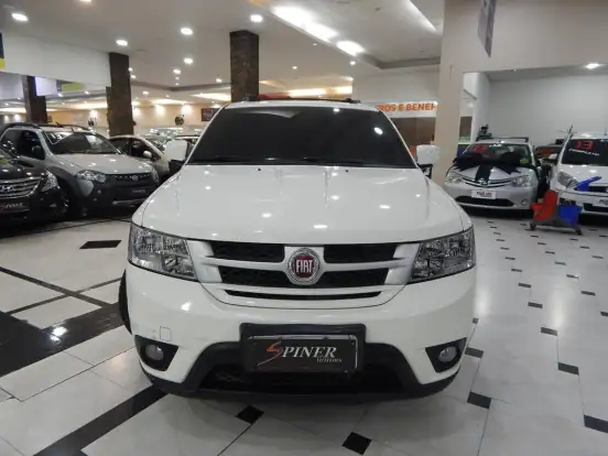 FIAT-FREEMONT-2013