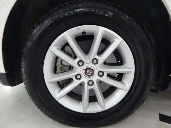 FIAT-FREEMONT-2013