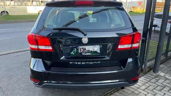 FIAT-FREEMONT-2012