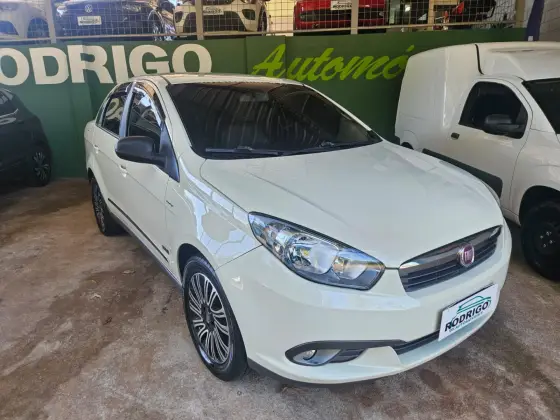 FIAT GRAND SIENA 1.6 MPI ESSENCE 16V FLEX 4P AUTOMATIZADO FIAT GRAND SIENA 1.6 MPI ESSENCE 16V FLEX 4P AUTOMATIZADO