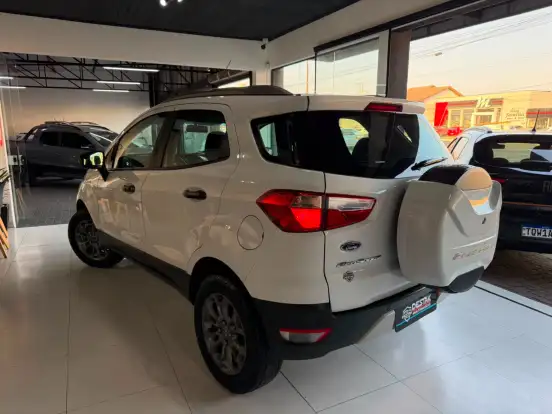 FORD-ECOSPORT-2016