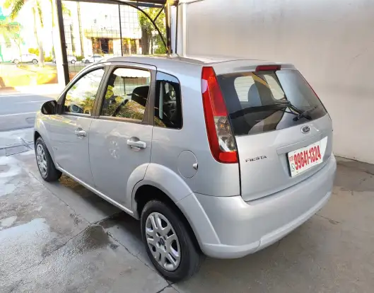 FORD-FIESTA-2011