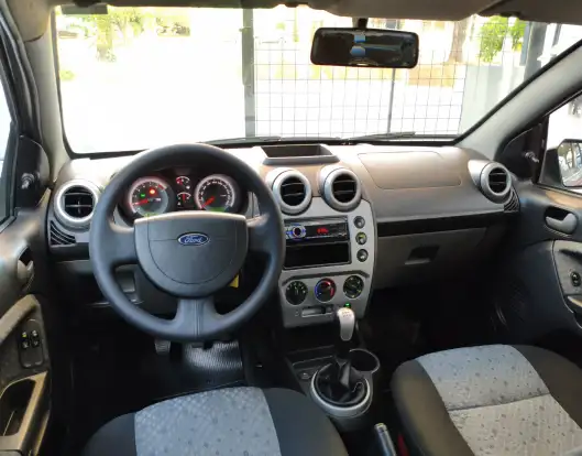 FORD-FIESTA-2011
