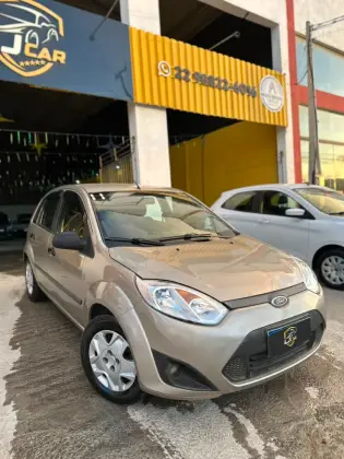 FORD FIESTA 1.6 ROCAM SEDAN 8V FLEX 4P MANUAL FORD FIESTA 1.6 ROCAM SEDAN 8V FLEX 4P MANUAL