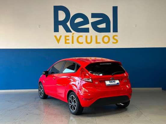 FORD-FIESTA-2015