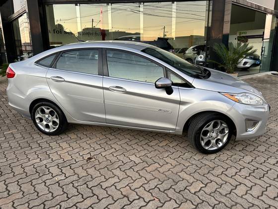 FORD FIESTA 1.6 SE SEDAN 16V FLEX 4P MANUAL