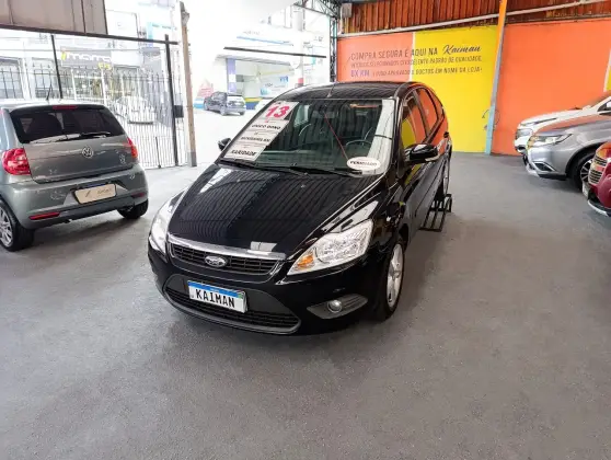 FORD FOCUS 1.6 GL 16V FLEX 4P MANUAL FORD FOCUS 1.6 GL 16V FLEX 4P MANUAL