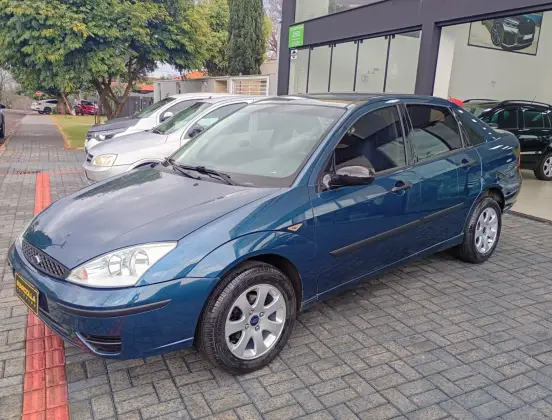 FORD FOCUS 1.6 GL 8V FLEX 4P MANUAL FORD FOCUS 1.6 GL 8V FLEX 4P MANUAL