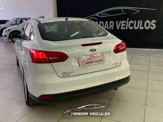 FORD-FOCUS-2015