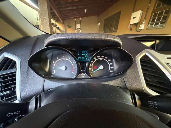 FORD-ECOSPORT-2013