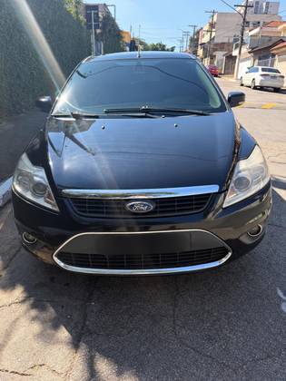 FORD FOCUS 2.0 TITANIUM SEDAN 16V FLEX 4P AUTOMÁTICO