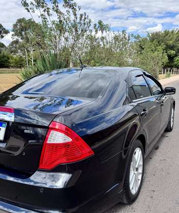FORD-FUSION-2012