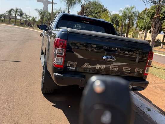 FORD-RANGER-2.2 BLACK 4X2 CD 16V DIESEL 4P AUTOMÁTICO FORD-RANGER-2021