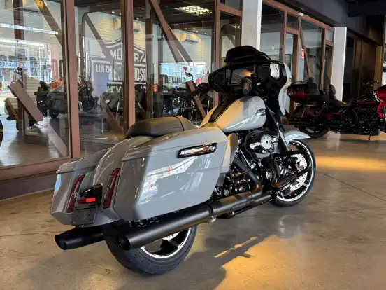 HARLEY-DAVIDSON-STREET GLIDE-2025