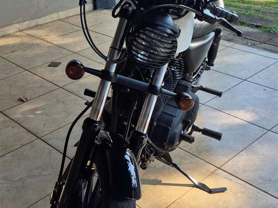 HARLEY-DAVIDSON-SPORTSTER XL 883 R HARLEY-DAVIDSON-SPORTSTER XL 883 R-2008