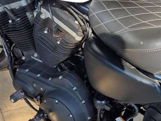 HARLEY-DAVIDSON-SPORTSTER XL 883 R HARLEY-DAVIDSON-SPORTSTER XL 883 R-2008