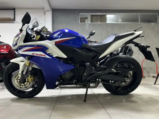 HONDA-CBR 600F-2014